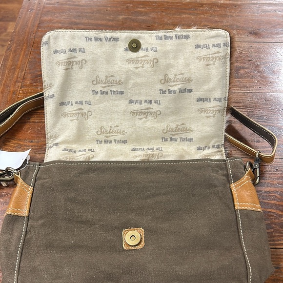 Cowhide Rockstar Shoulder Bag - Sixtease - Picture 3 of 5